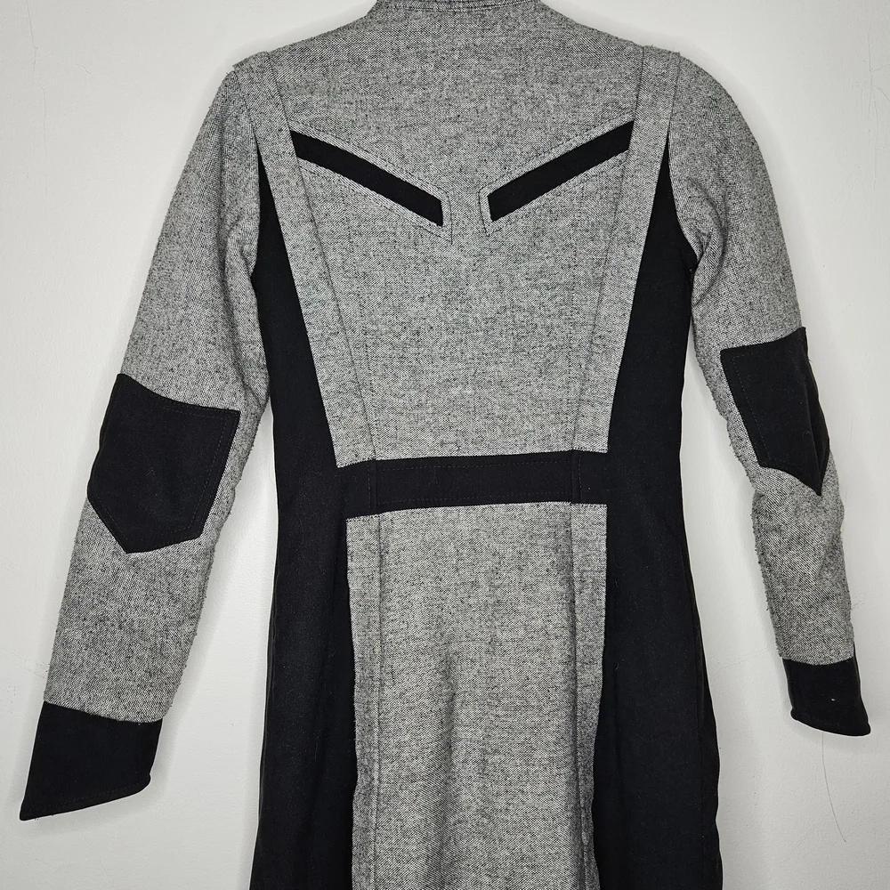 Stylish Gray and Black Women's Coat - Picture 3 of 3